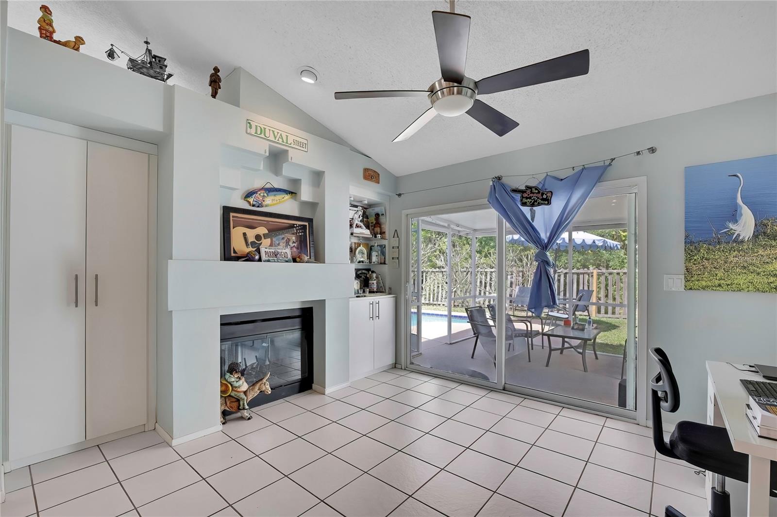 Image 18 of 52 For 7451 Swan Lake Drive