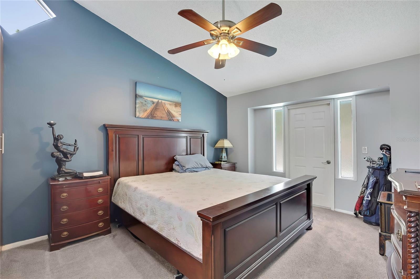 Image 20 of 52 For 7451 Swan Lake Drive