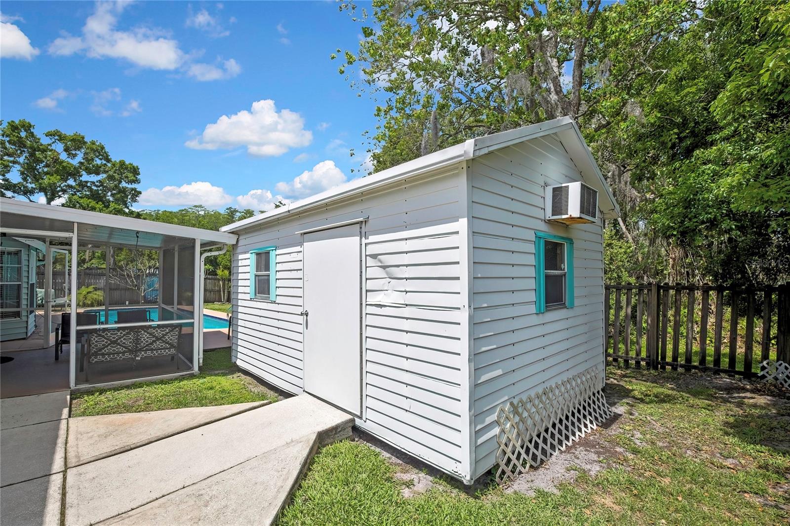 Image 36 of 52 For 7451 Swan Lake Drive