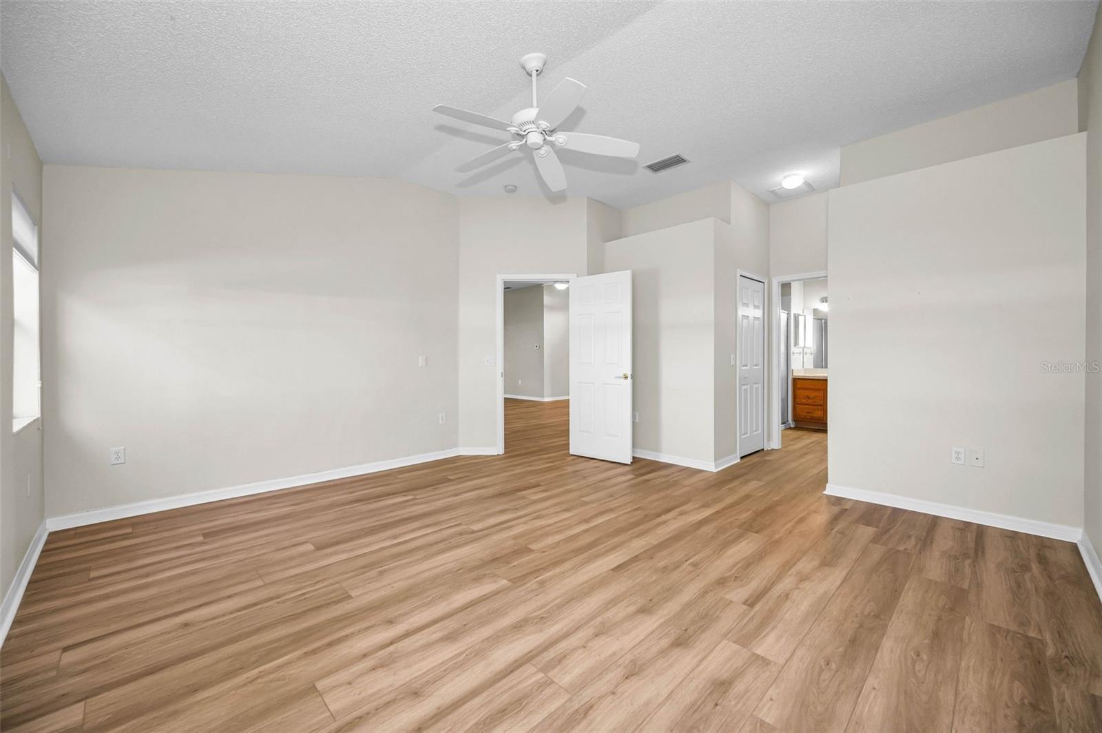 Image 31 of 100 For 1933 Arbor Knoll Loop