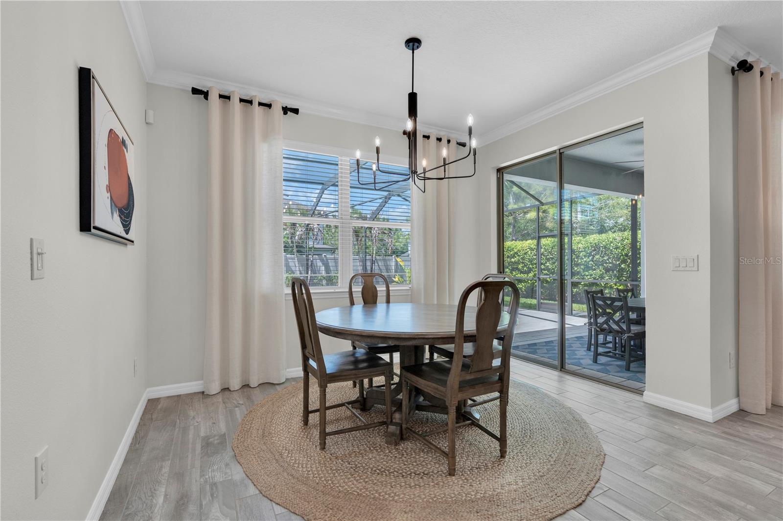 Image 18 of 83 For 2587 Murray Pass