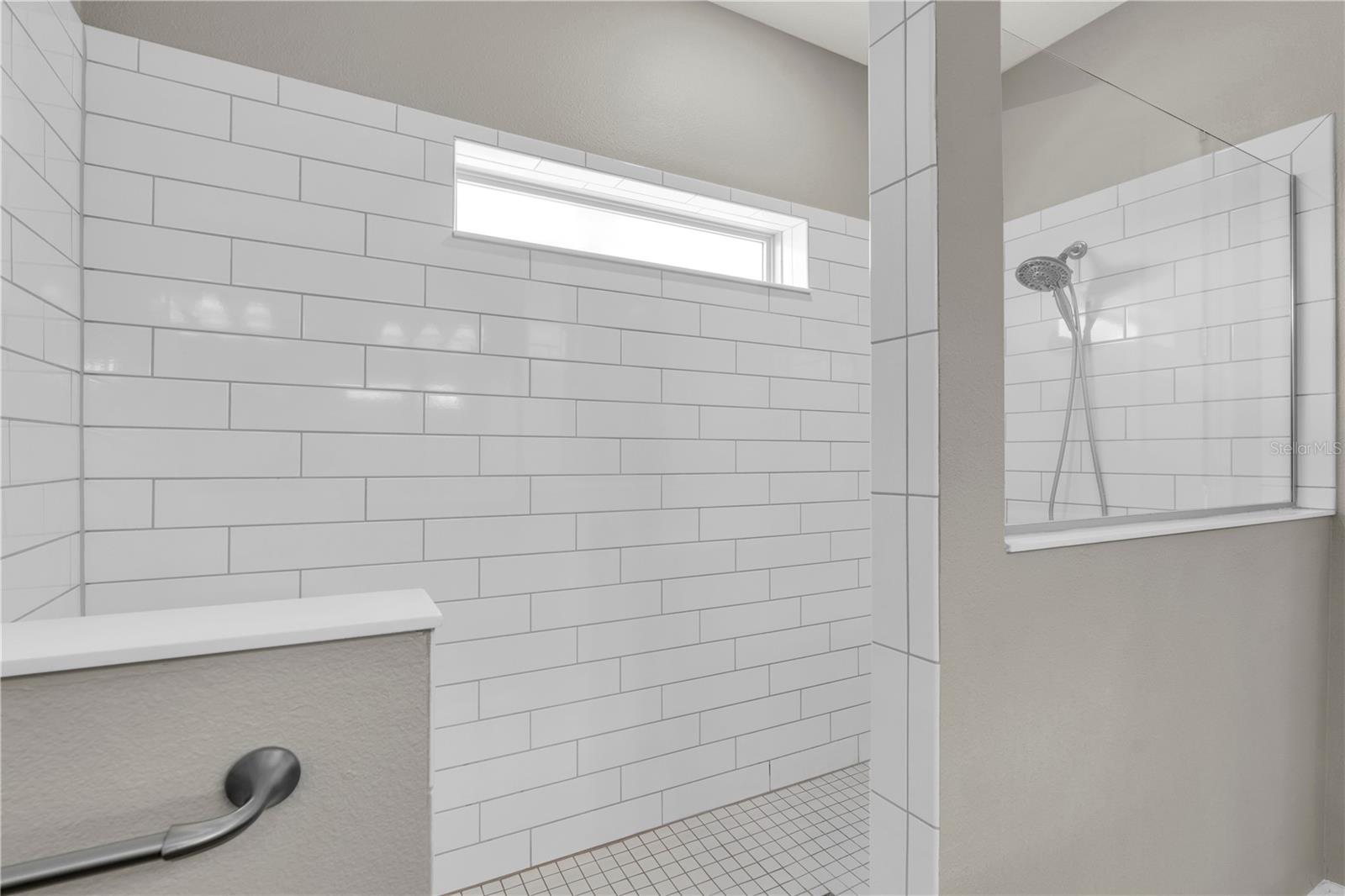 Image 36 of 83 For 2587 Murray Pass