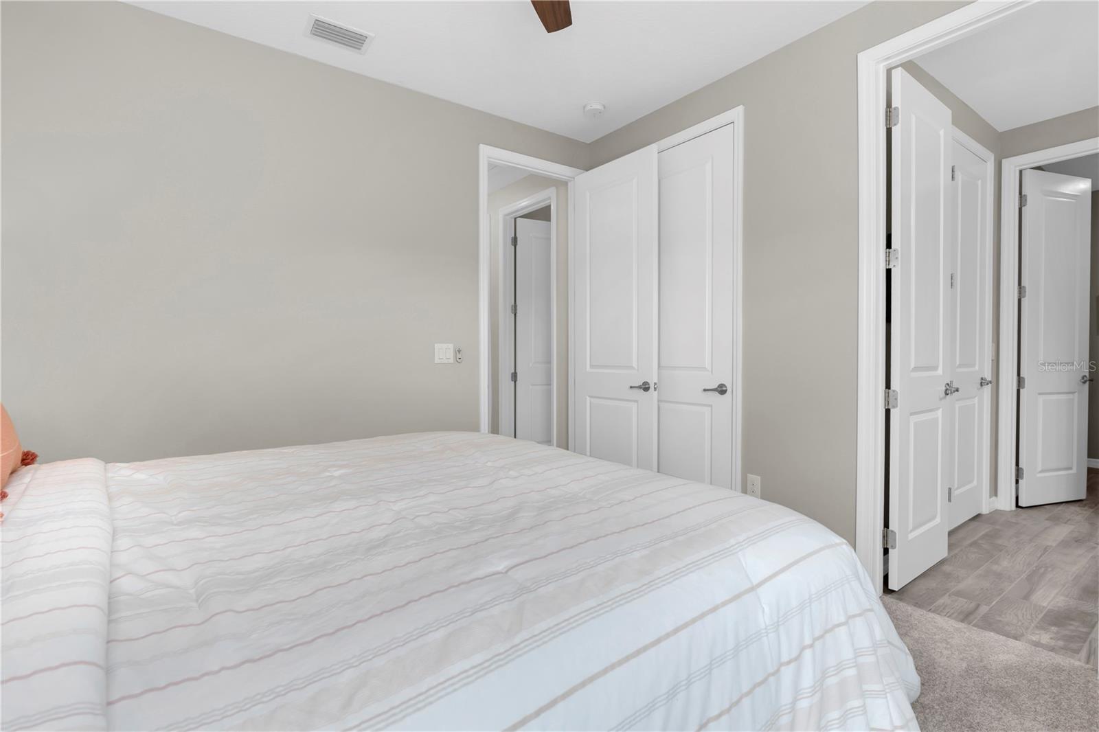 Image 41 of 83 For 2587 Murray Pass