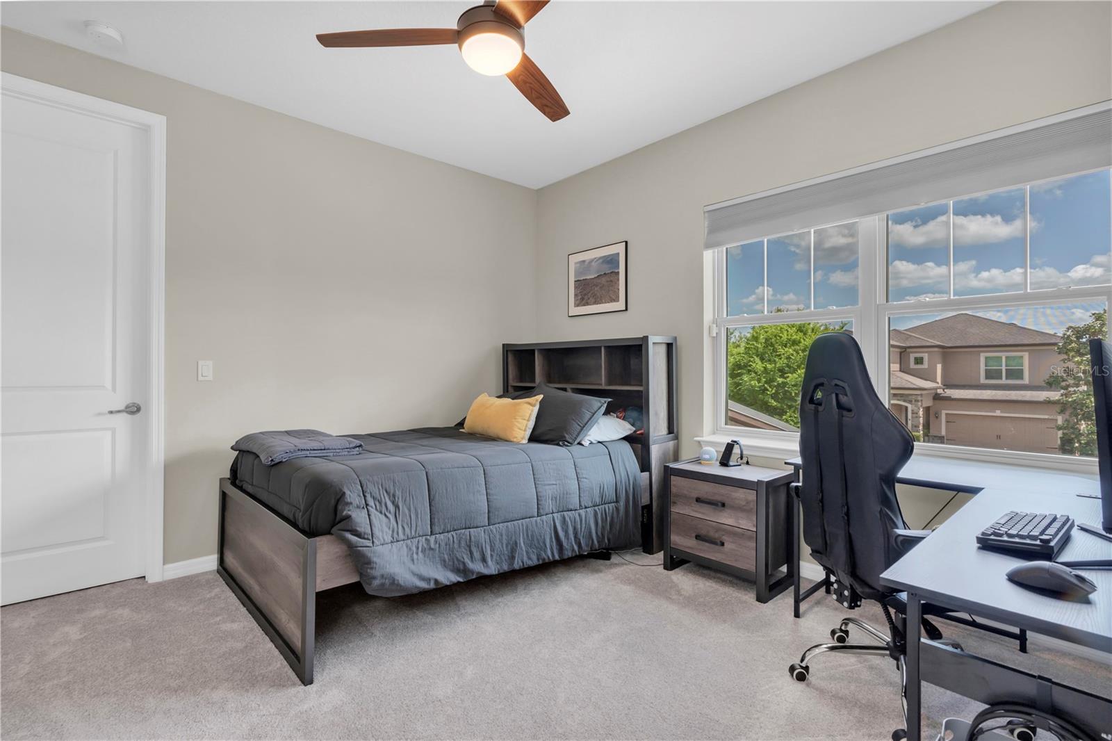 Image 44 of 83 For 2587 Murray Pass