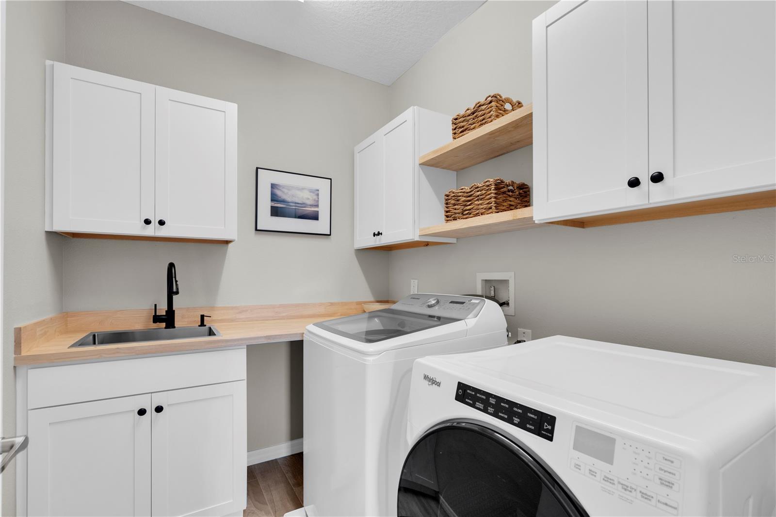 Image 46 of 83 For 2587 Murray Pass