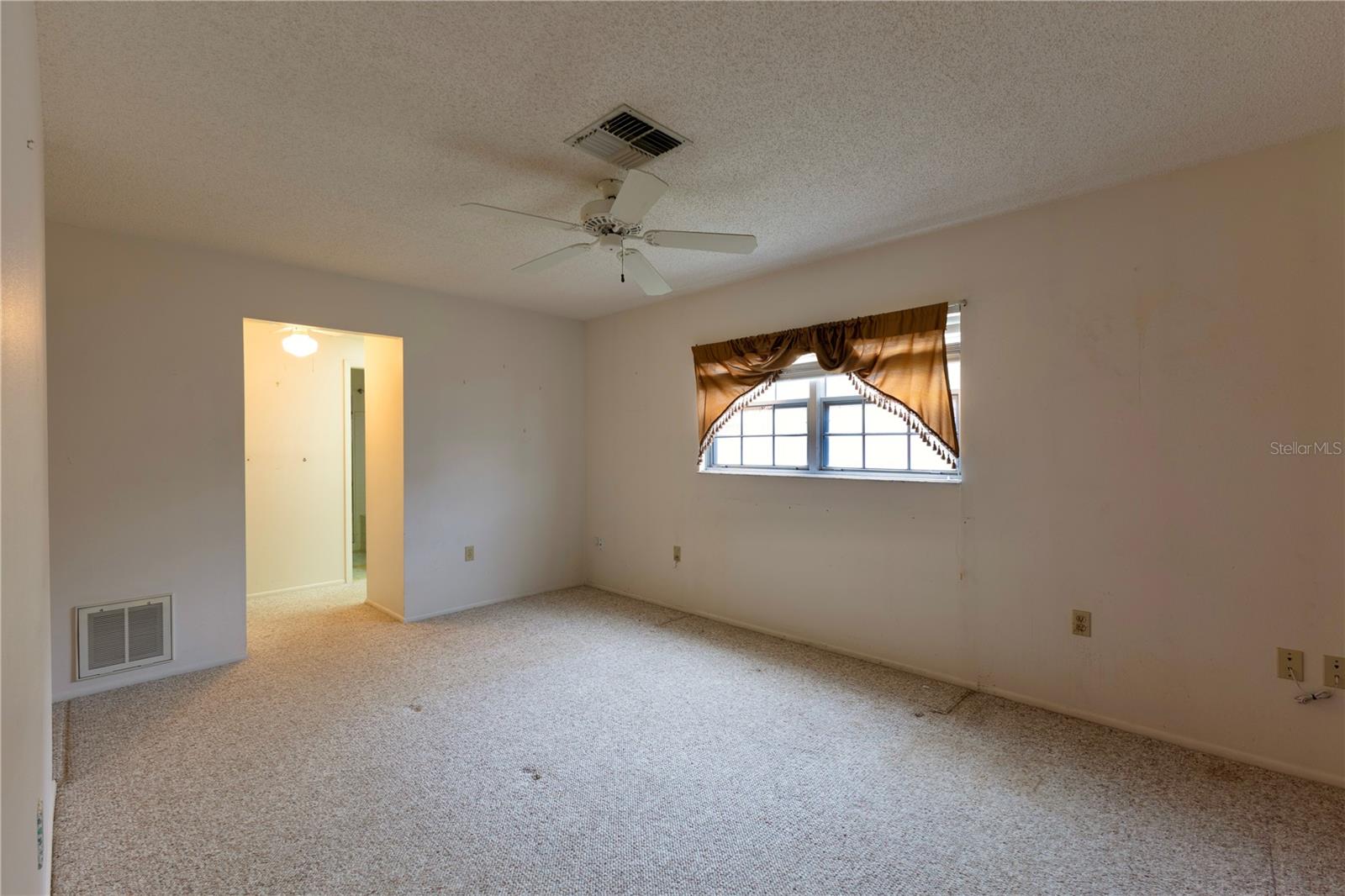 Image 23 of 56 For 13404 Rayburn Road