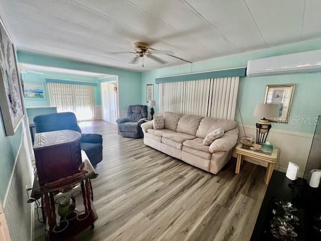 Image 23 of 61 For 10920 Independence Drive