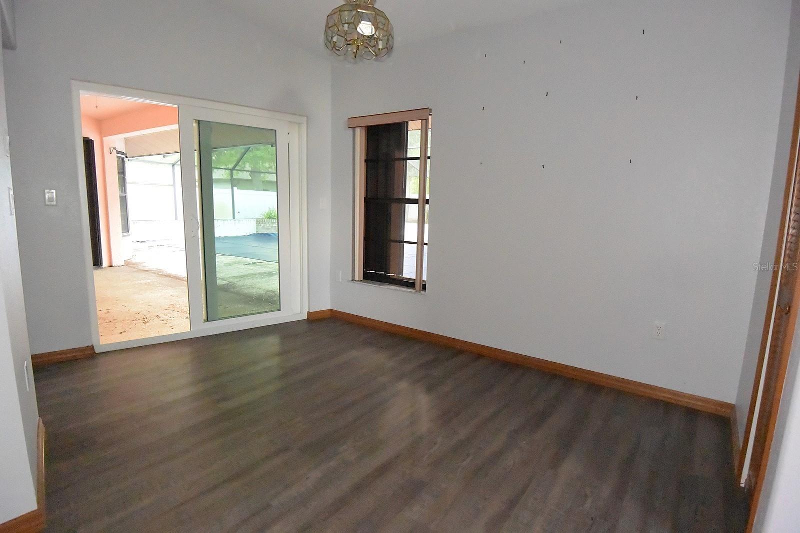 Image 12 of 52 For 373 Oriana Drive