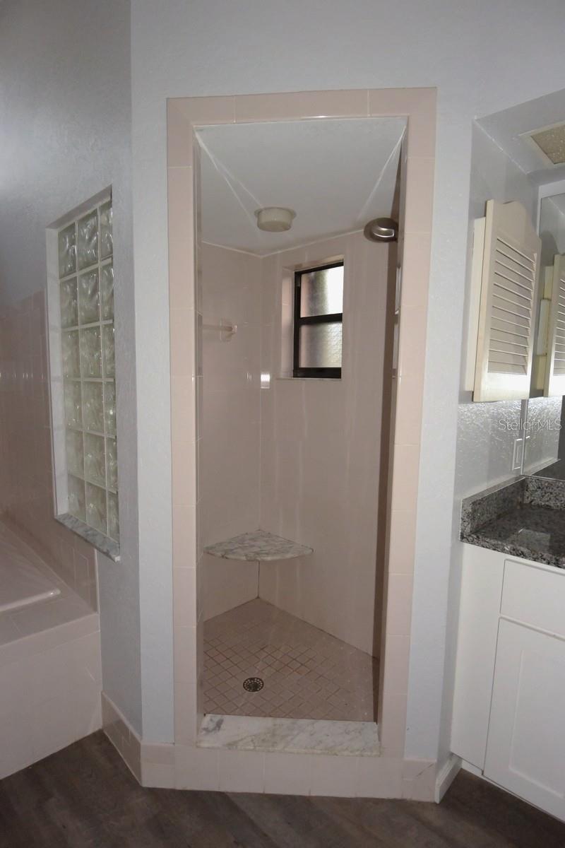 Image 22 of 52 For 373 Oriana Drive