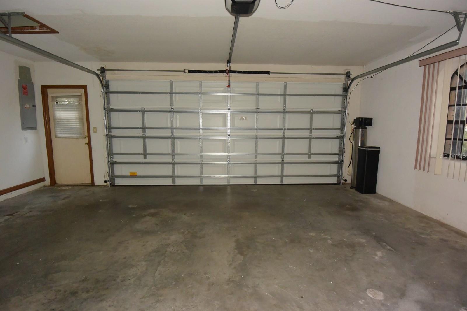 Image 35 of 52 For 373 Oriana Drive