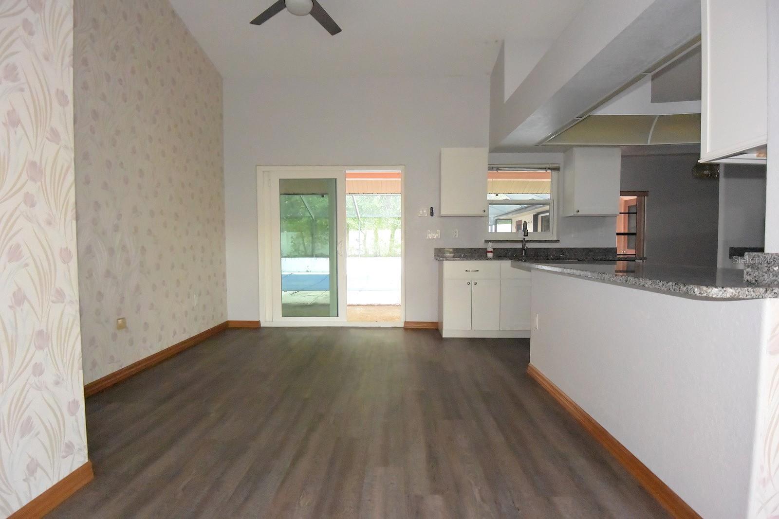 Image 7 of 52 For 373 Oriana Drive