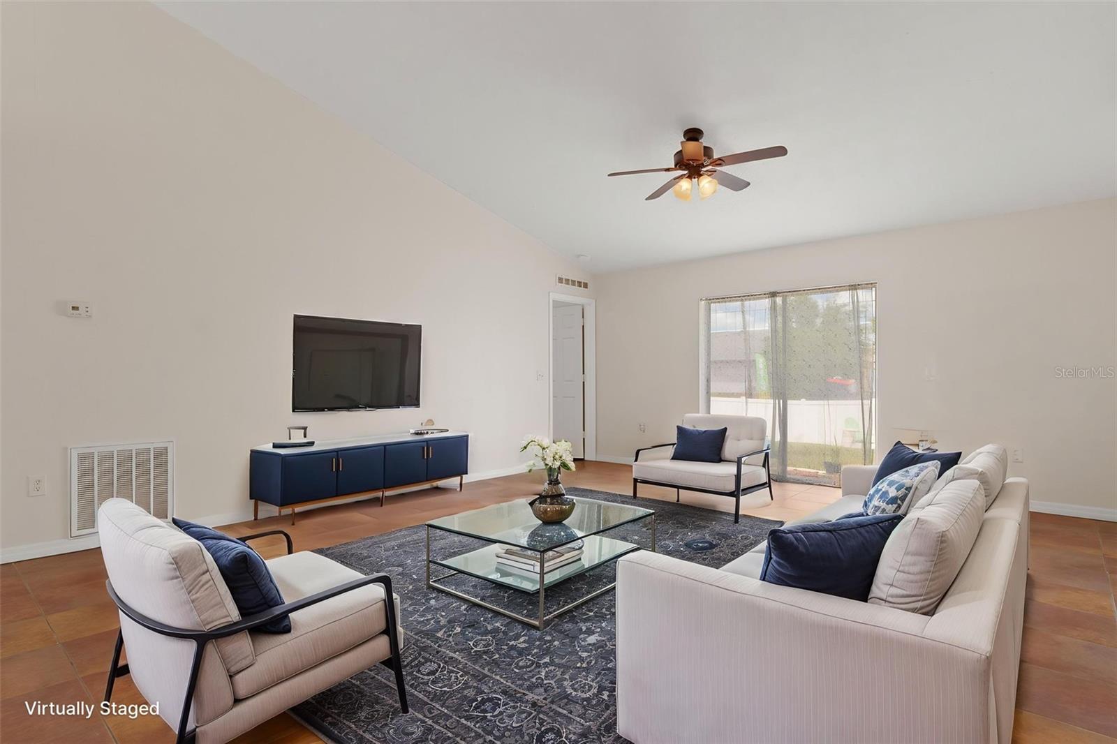 Listing photo id 8 for 11005 Matterhorn Court