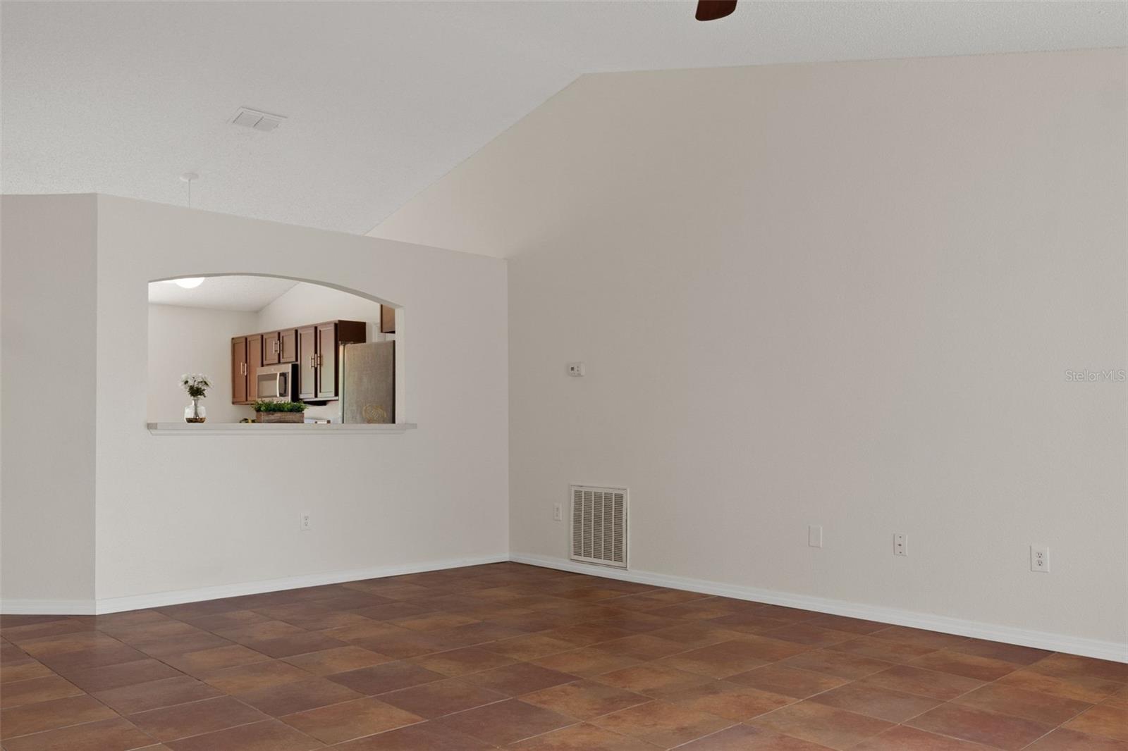 Listing photo id 14 for 11005 Matterhorn Court