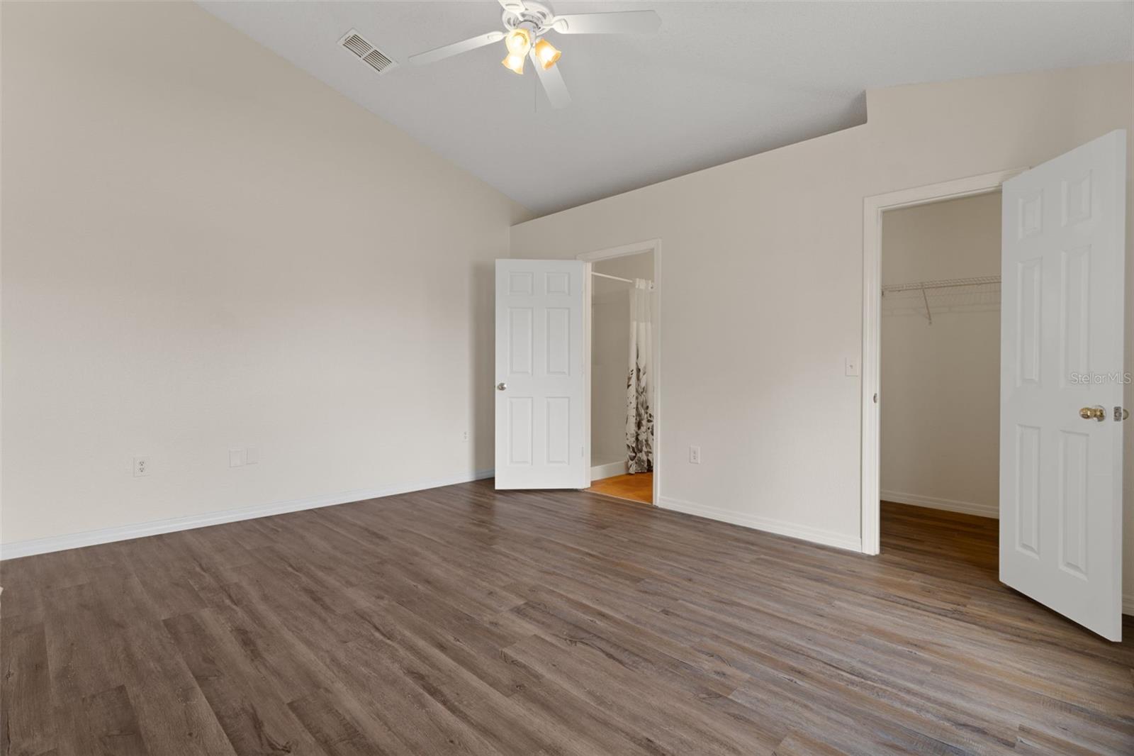 Listing photo id 20 for 11005 Matterhorn Court