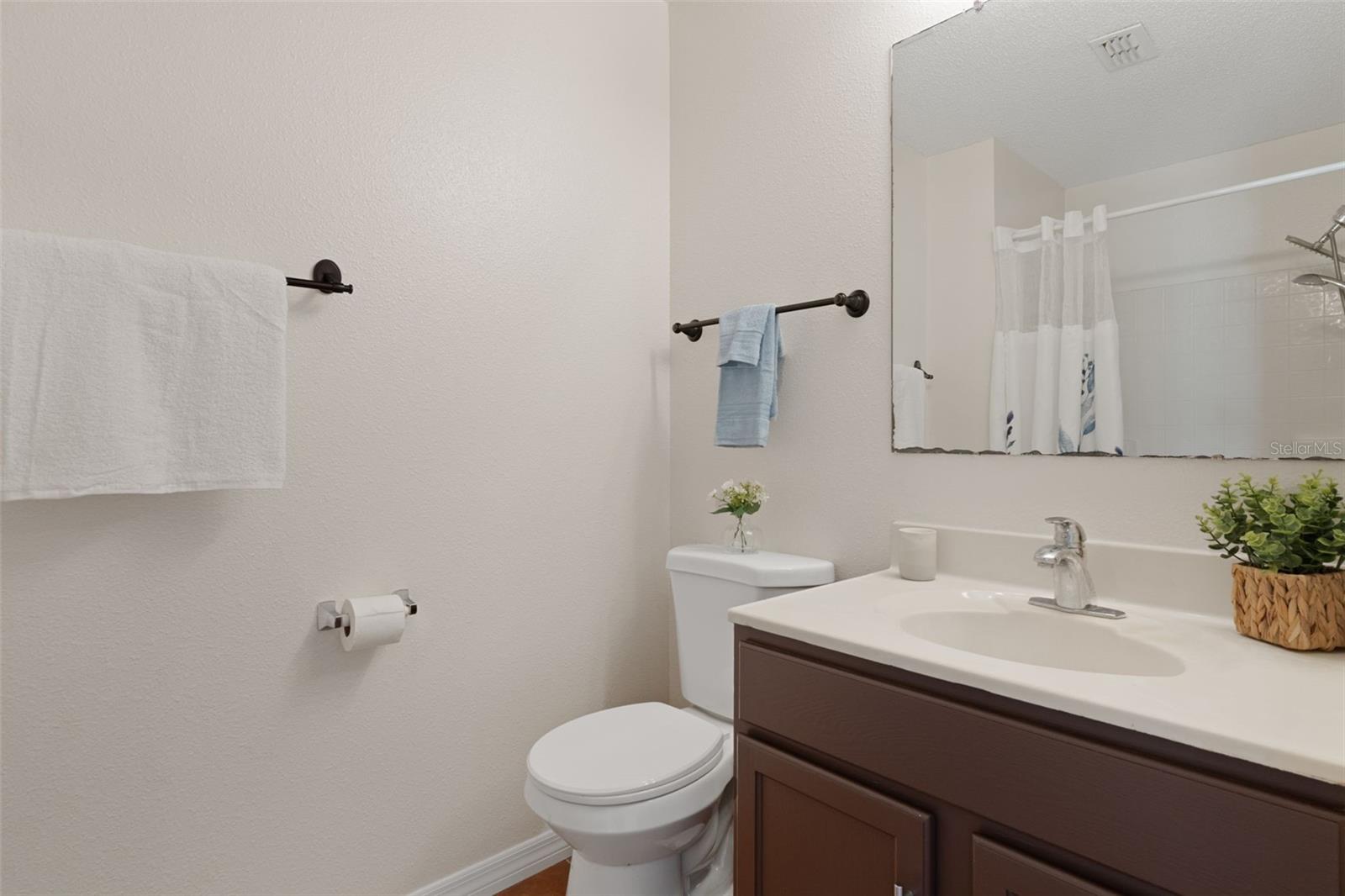 Listing photo id 23 for 11005 Matterhorn Court