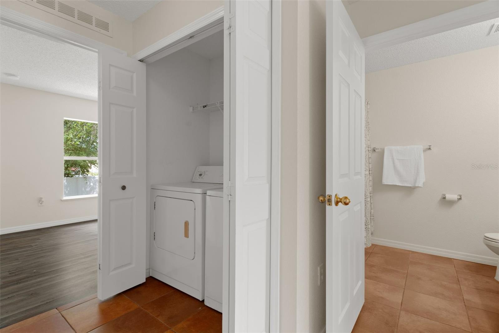 Listing photo id 26 for 11005 Matterhorn Court