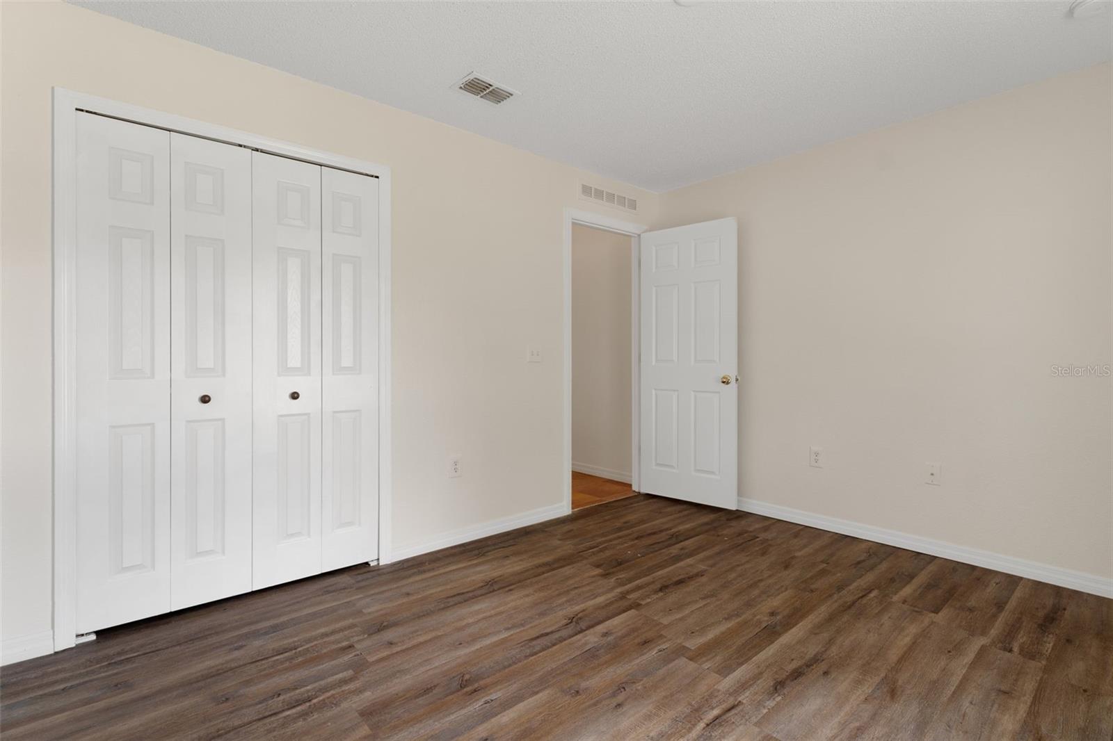 Listing photo id 30 for 11005 Matterhorn Court