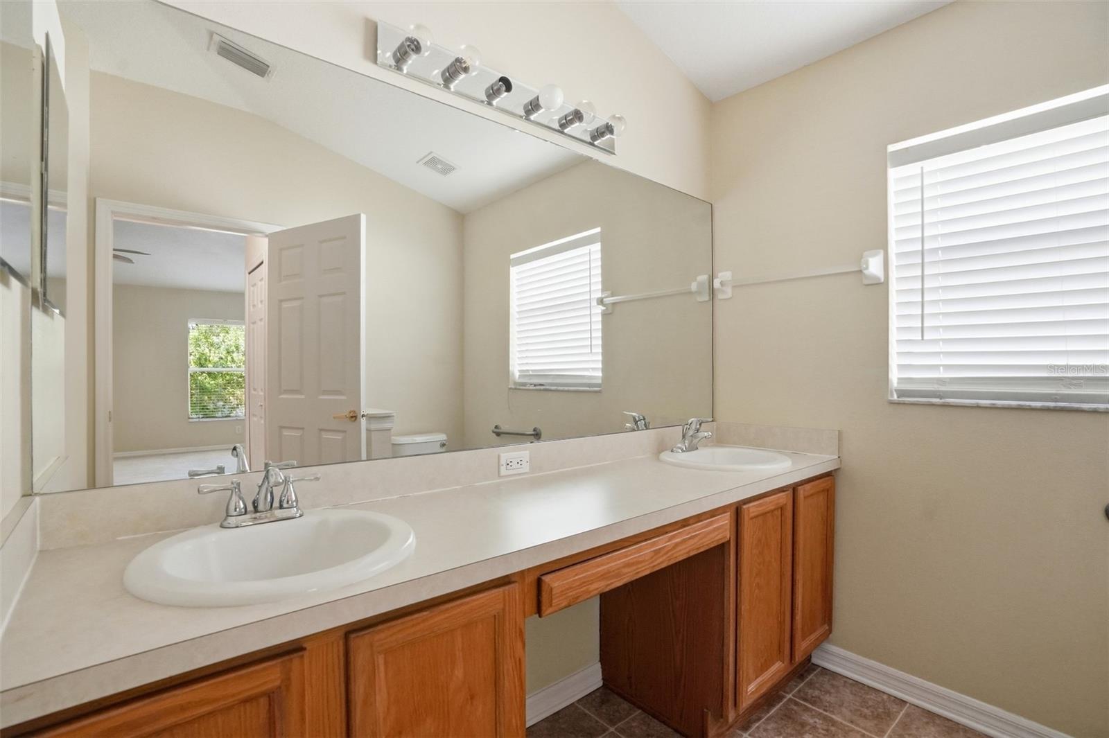 Image 26 of 51 For 13408 Teaberry Lane