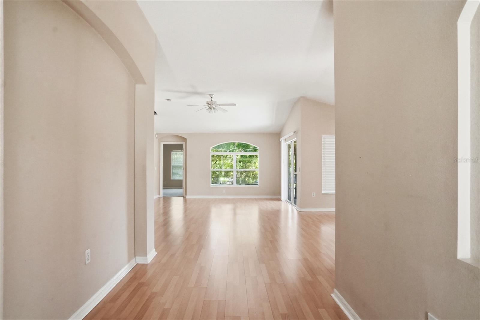 Image 5 of 51 For 13408 Teaberry Lane