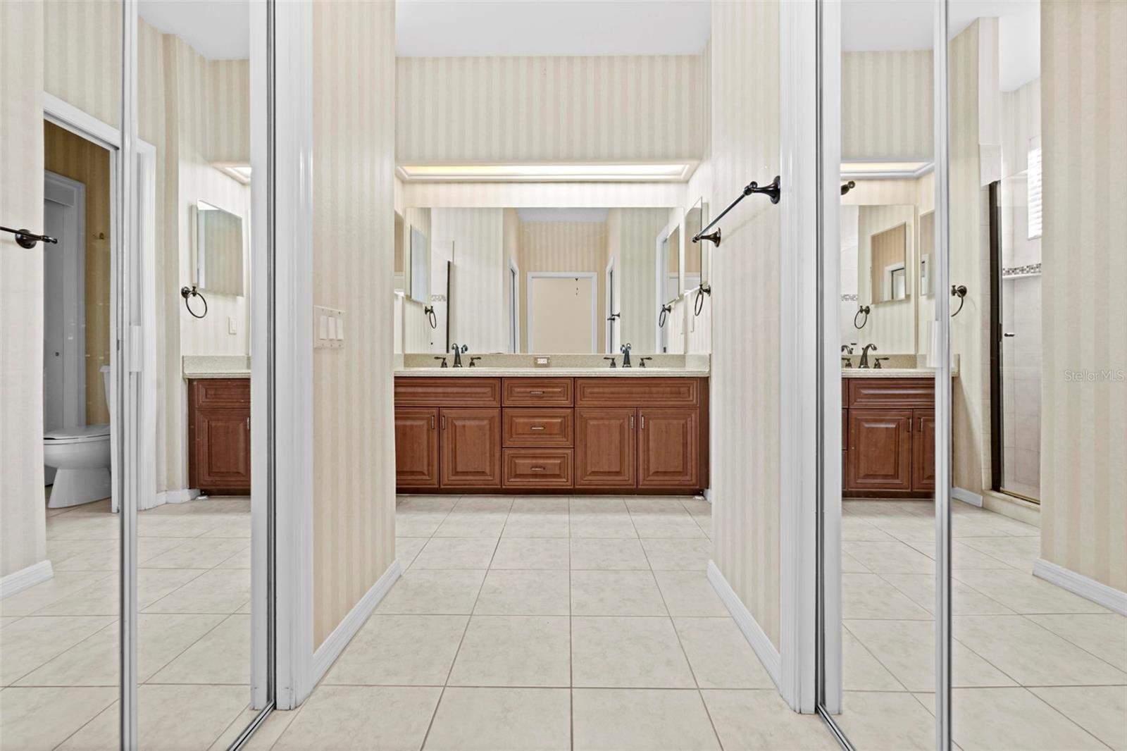 Image 16 of 32 For 15028 Middle Fairway Drive