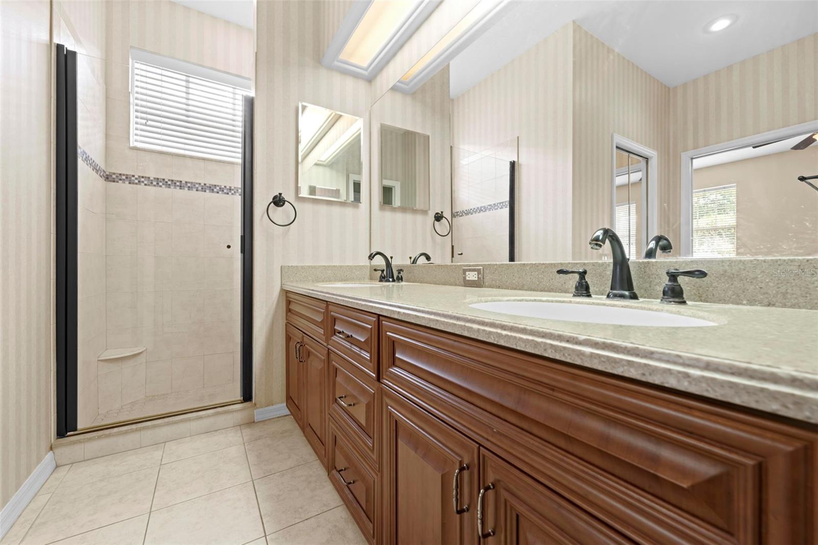 Image 17 of 32 For 15028 Middle Fairway Drive