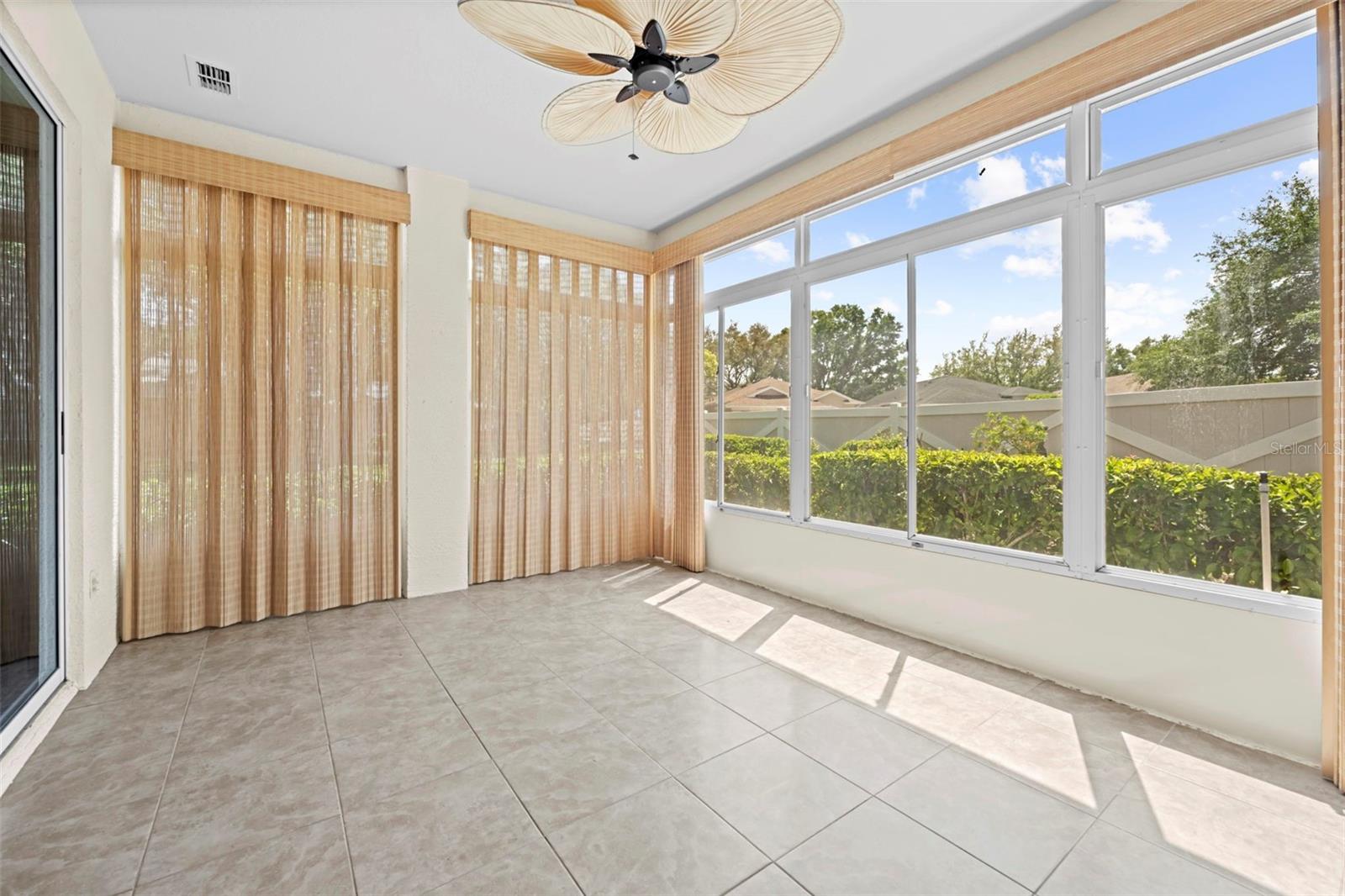 Image 23 of 32 For 15028 Middle Fairway Drive