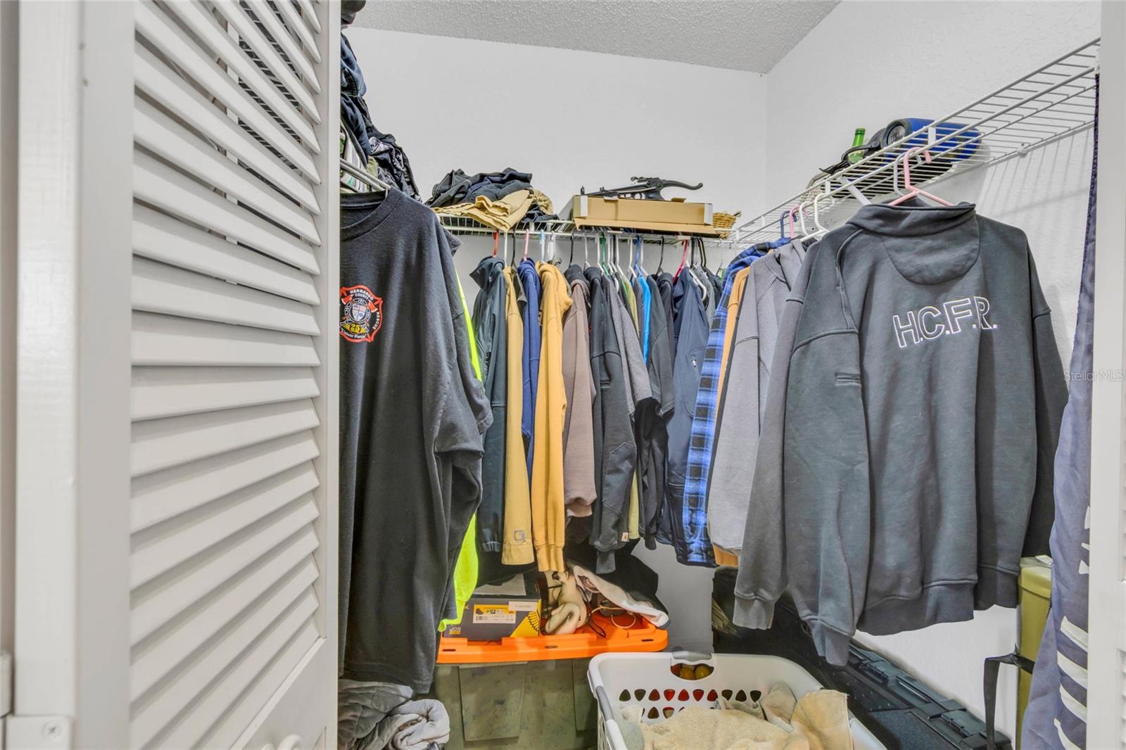 Listing photo id 18 for 4329 Andres Street