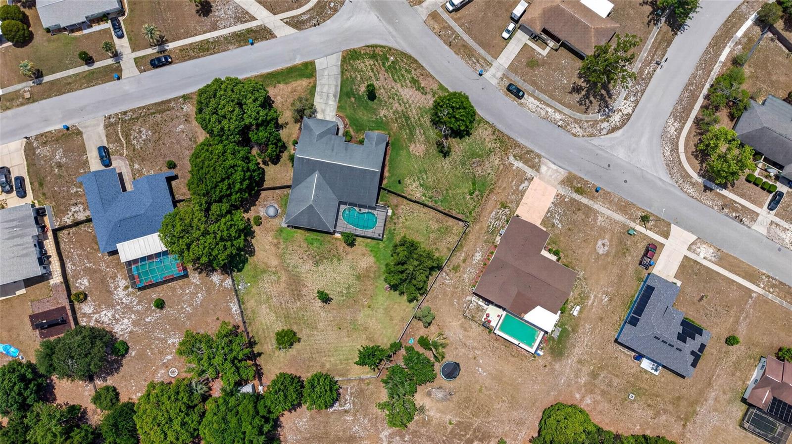 Listing photo id 51 for 4329 Andres Street