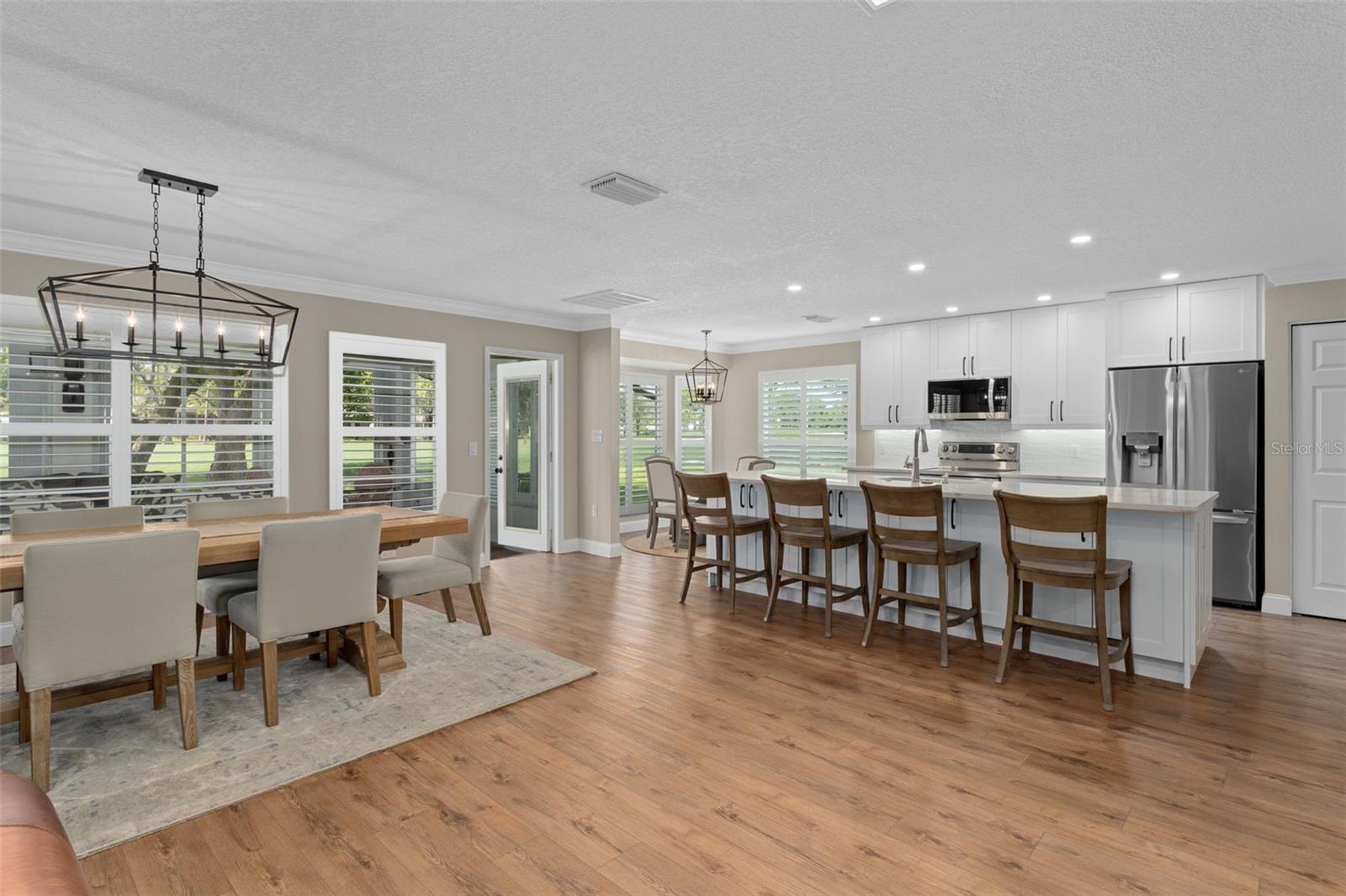 Listing photo id 9 for 6357 Pine Meadows Drive