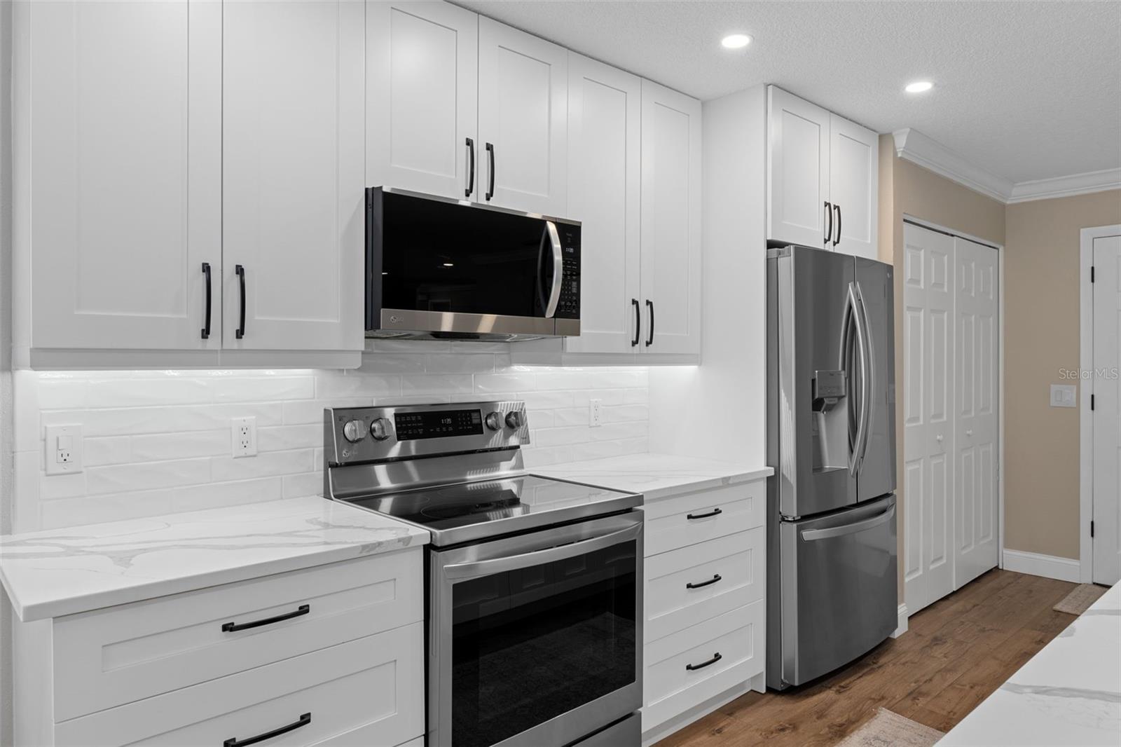 Listing photo id 15 for 6357 Pine Meadows Drive