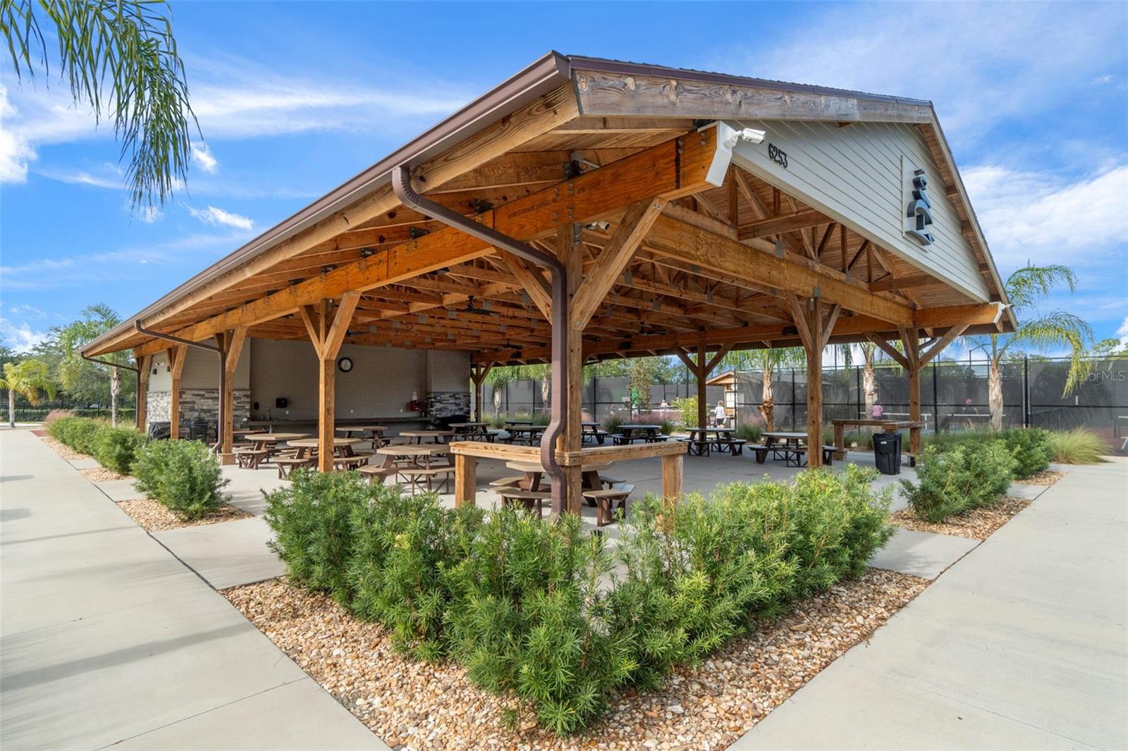 Listing photo id 73 for 6357 Pine Meadows Drive