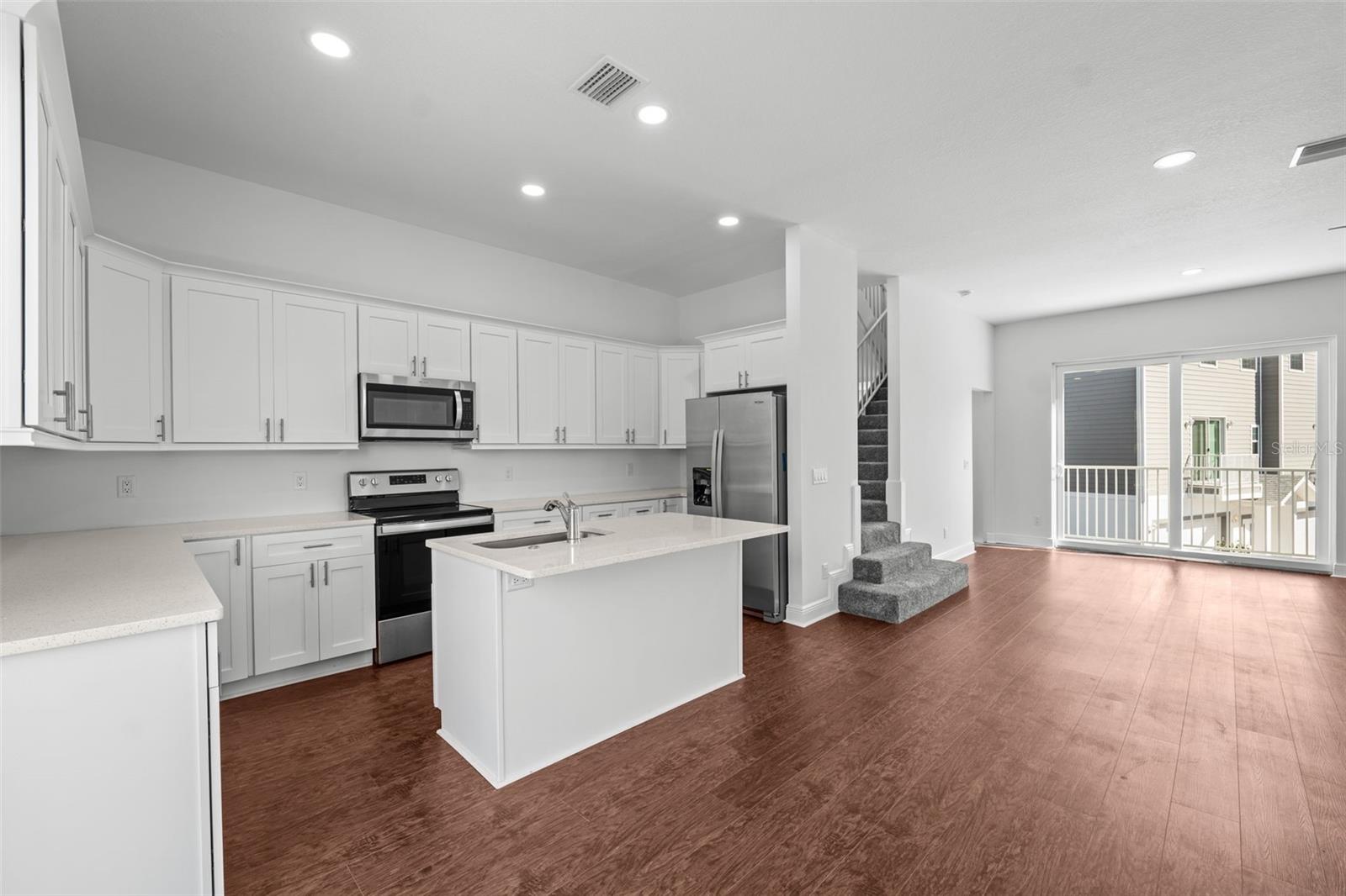 Image 10 of 48 For 5732 Biscayne Court 1