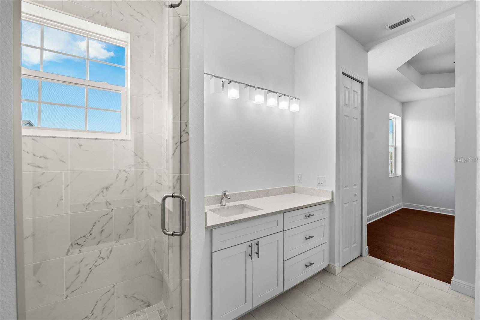 Image 17 of 48 For 5732 Biscayne Court 1