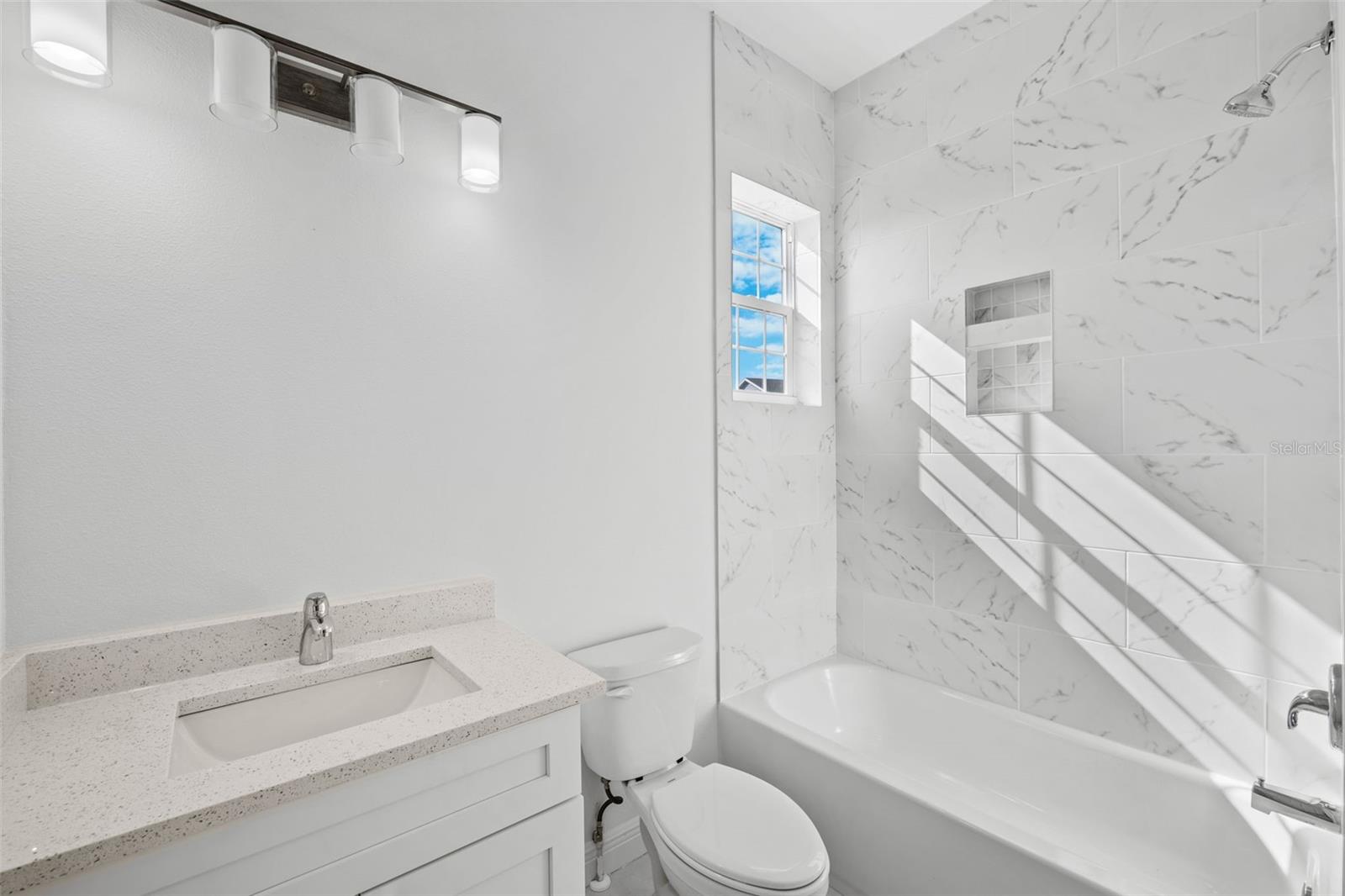 Image 21 of 48 For 5732 Biscayne Court 1