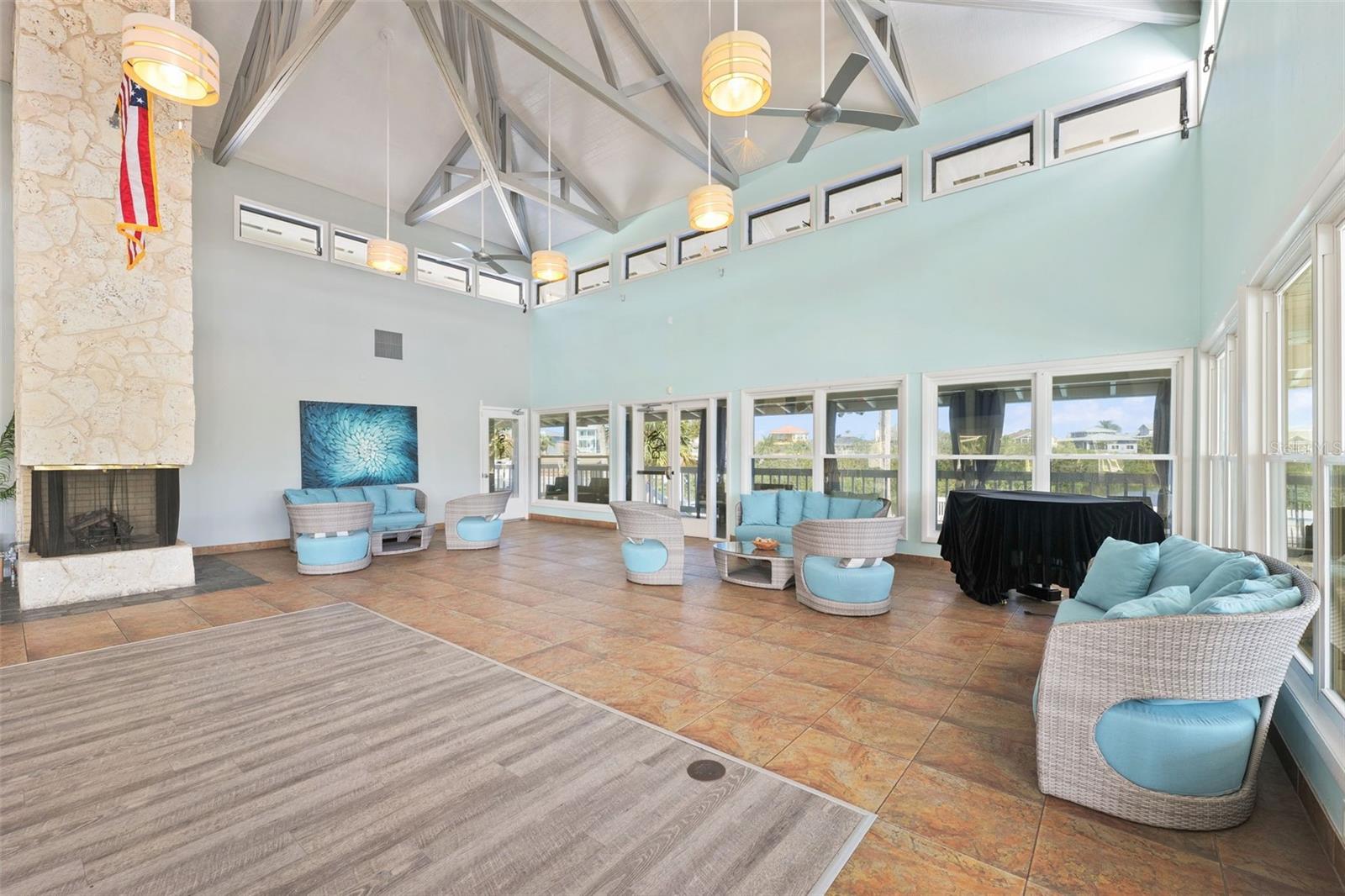 Image 32 of 48 For 5732 Biscayne Court 1