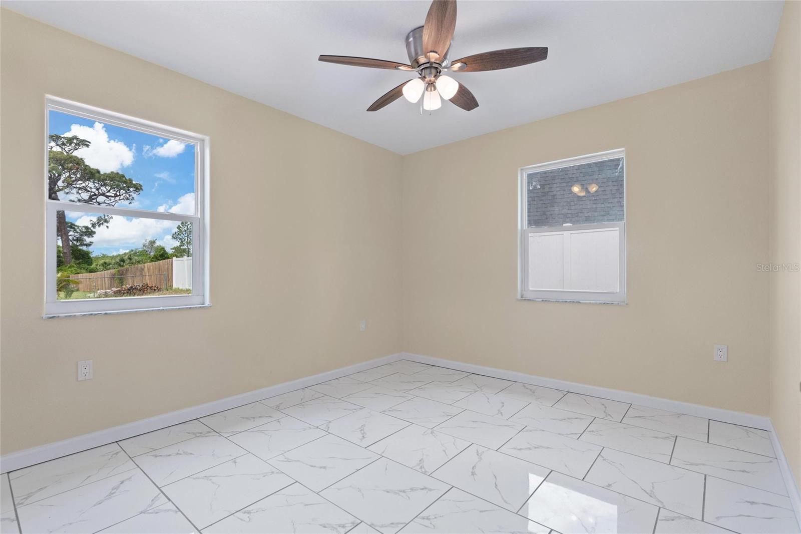 Image 11 of 35 For 743 Bayshore Drive