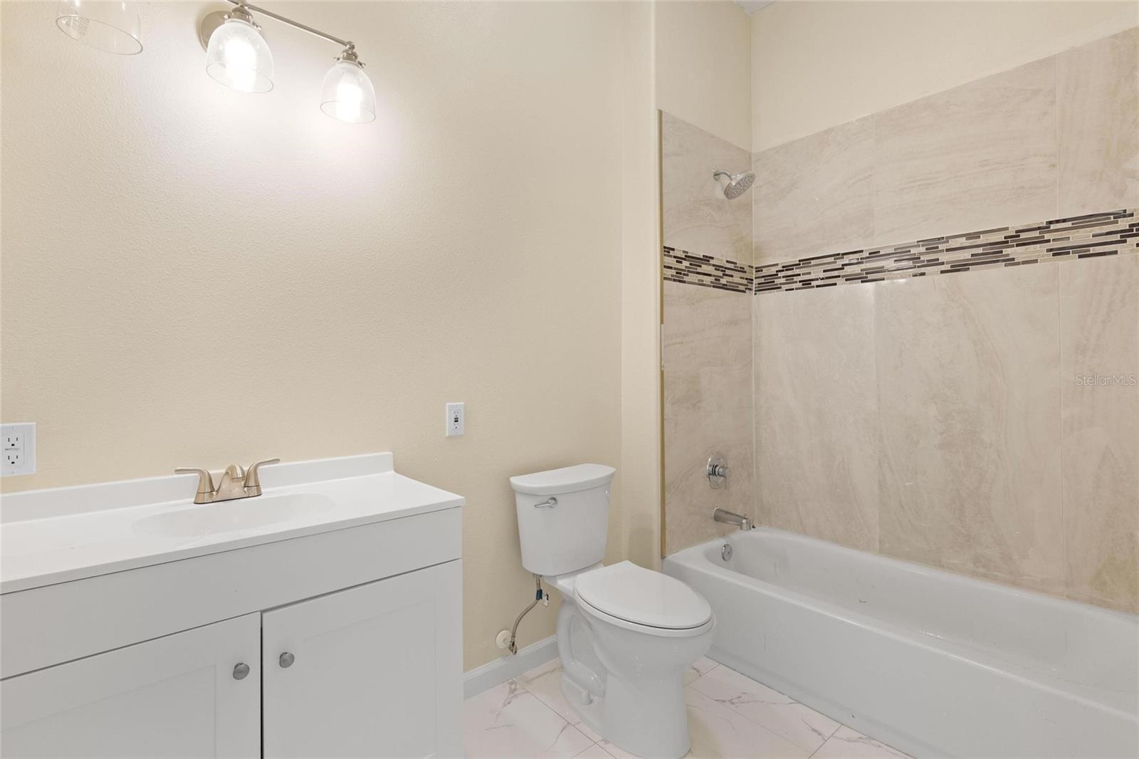 Image 23 of 35 For 743 Bayshore Drive