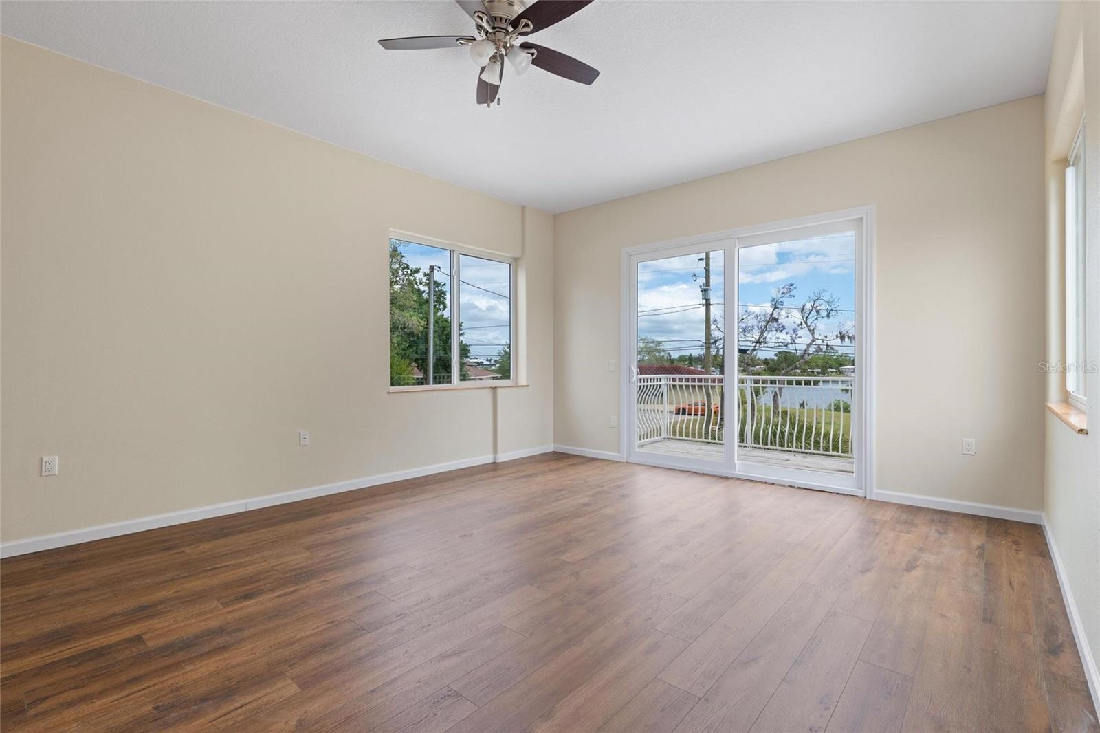 Image 27 of 35 For 743 Bayshore Drive