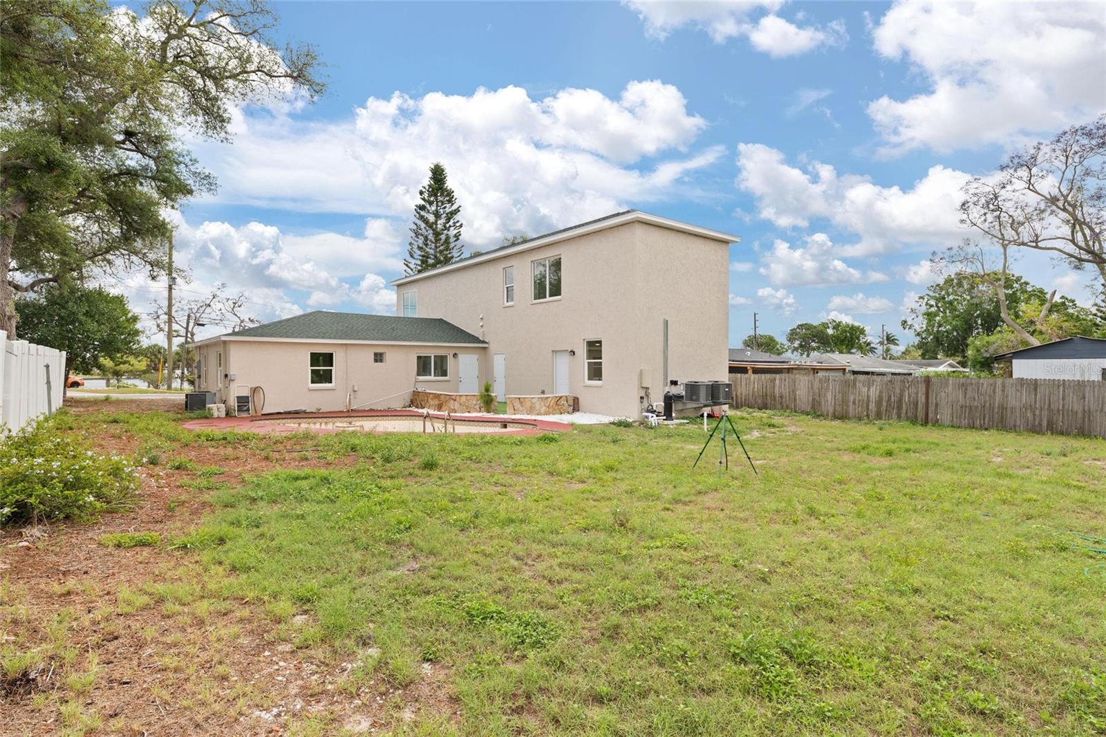 Image 31 of 35 For 743 Bayshore Drive