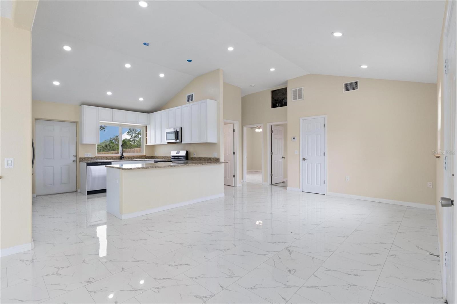 Image 5 of 35 For 743 Bayshore Drive