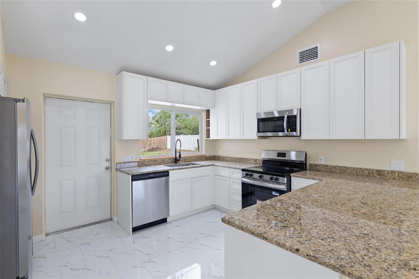 Image 7 of 35 For 743 Bayshore Drive