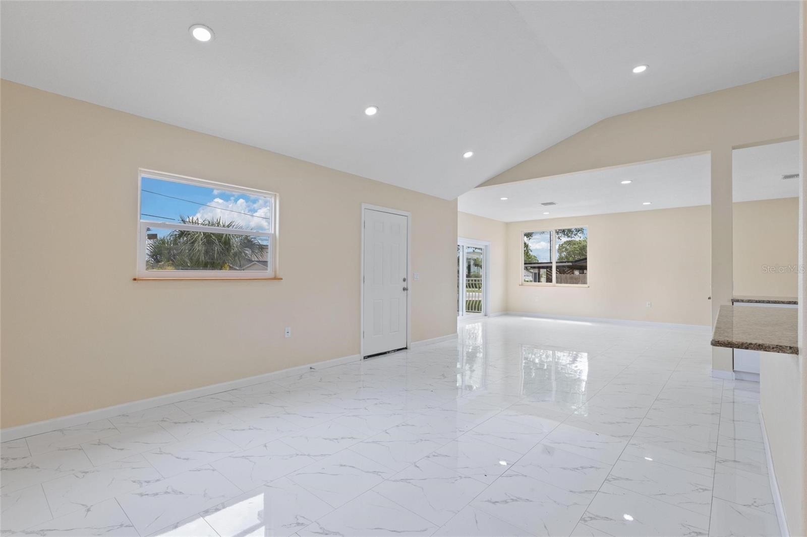 Image 9 of 35 For 743 Bayshore Drive