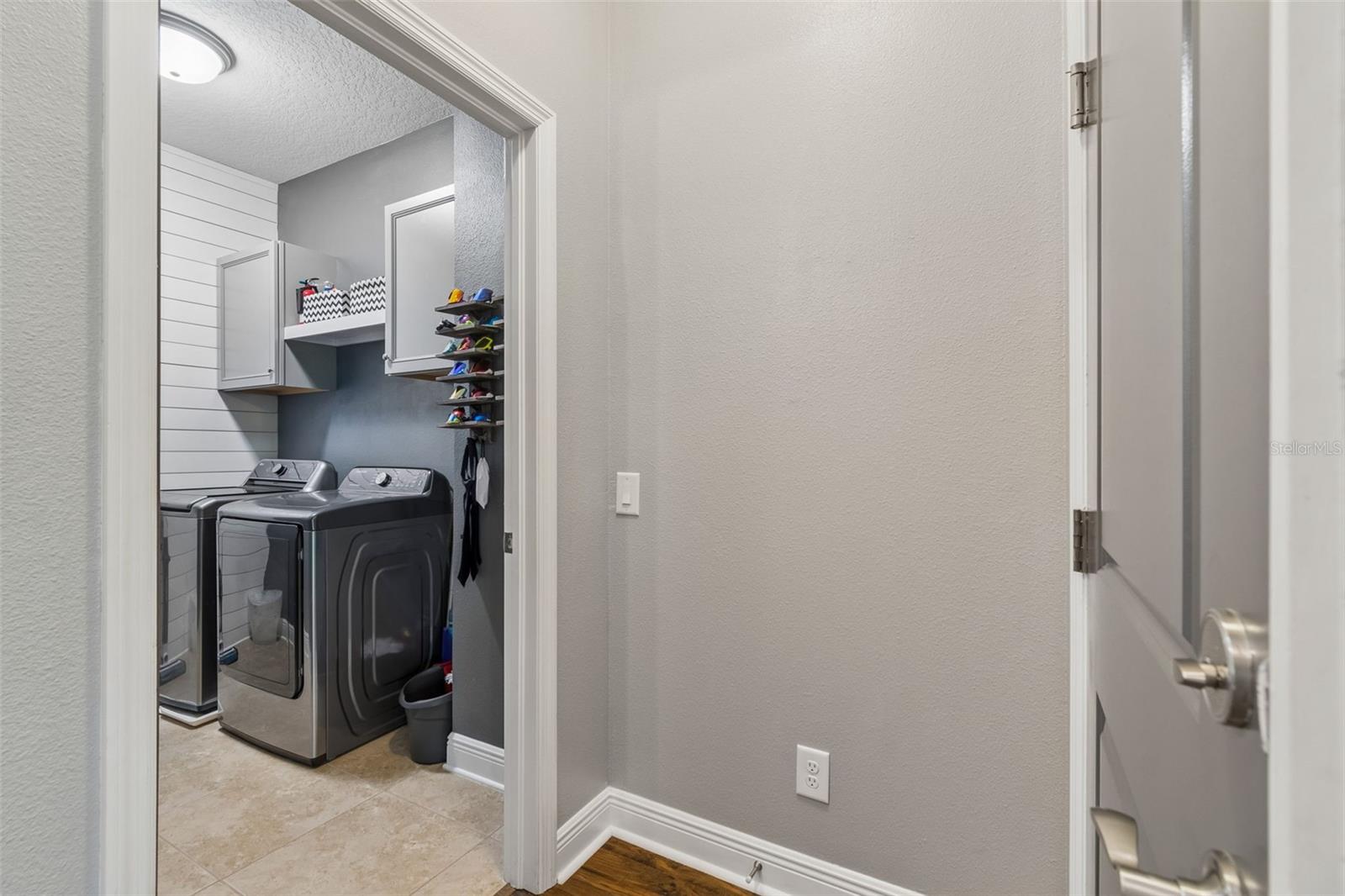 Image 12 of 95 For 4051 Mellon Drive