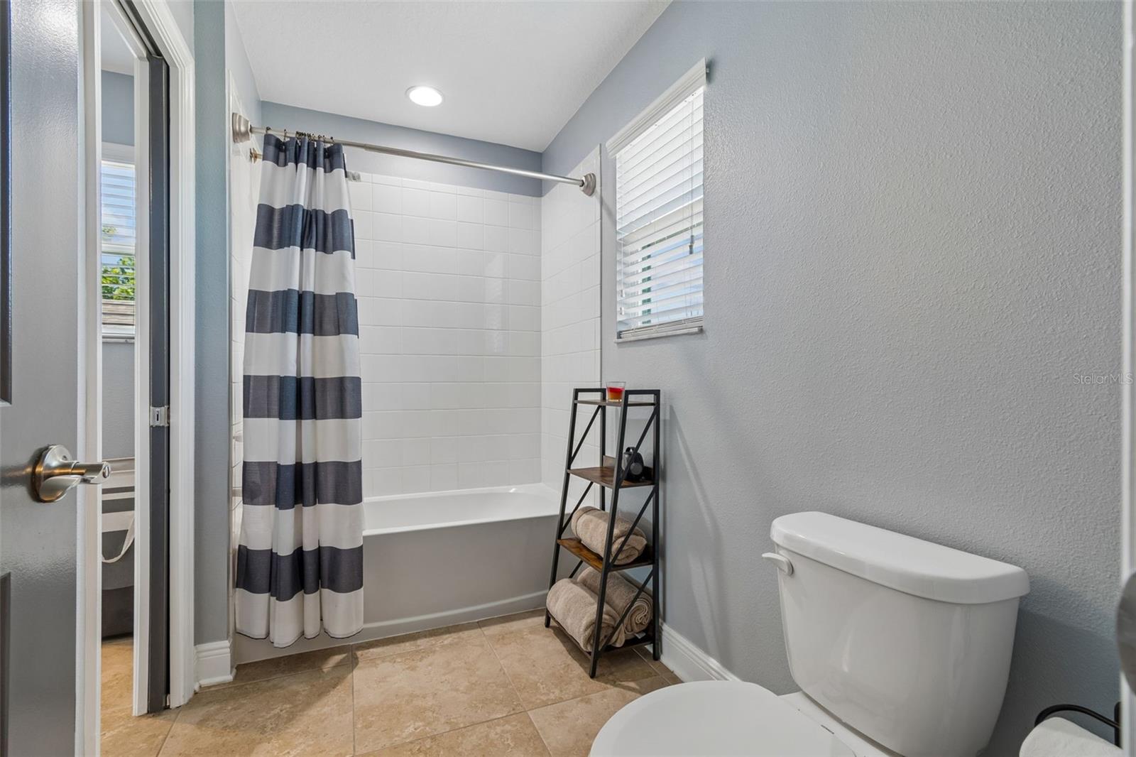 Image 53 of 95 For 4051 Mellon Drive