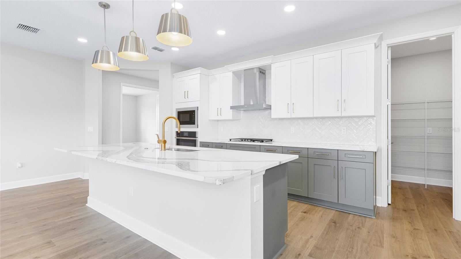 Image 13 of 28 For 1293 Twin Farms Court