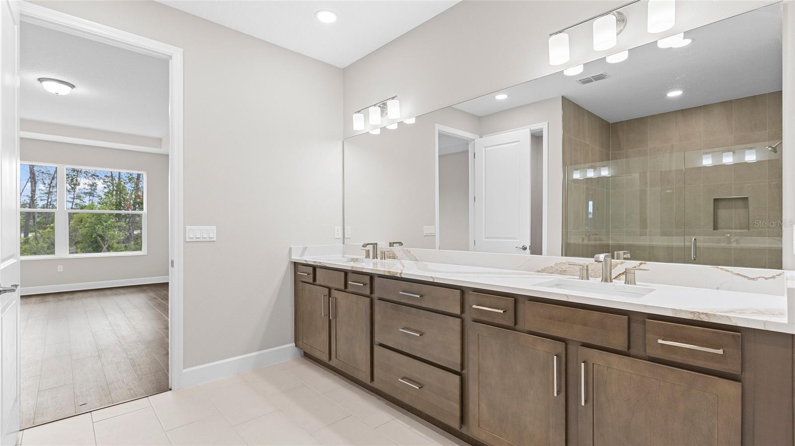 Image 16 of 28 For 1293 Twin Farms Court