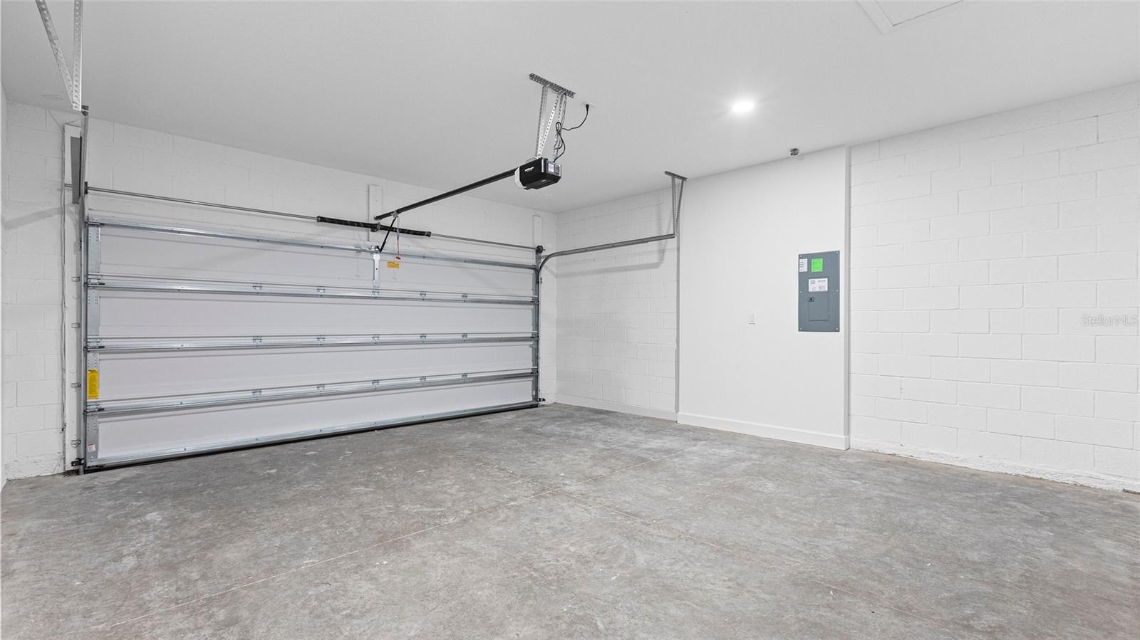 Image 21 of 28 For 1293 Twin Farms Court