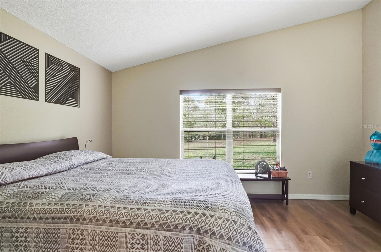 Image 22 of 37 For 11437 Deercroft Court