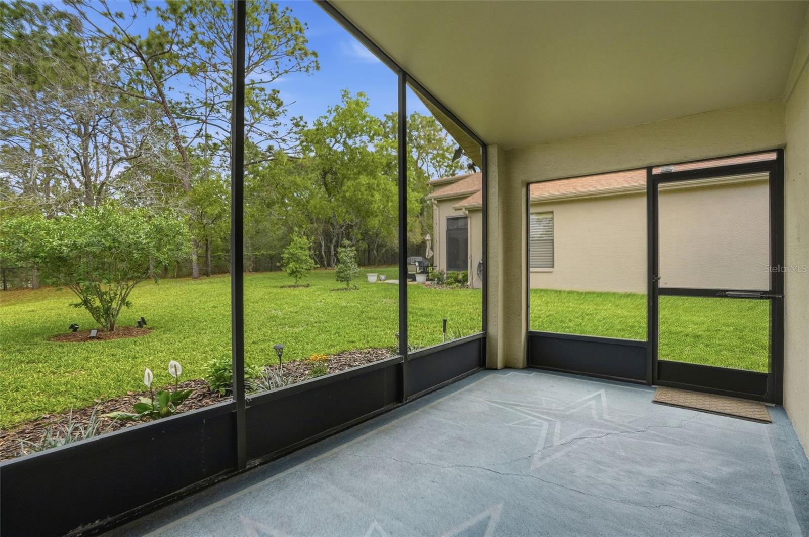 Image 30 of 37 For 11437 Deercroft Court