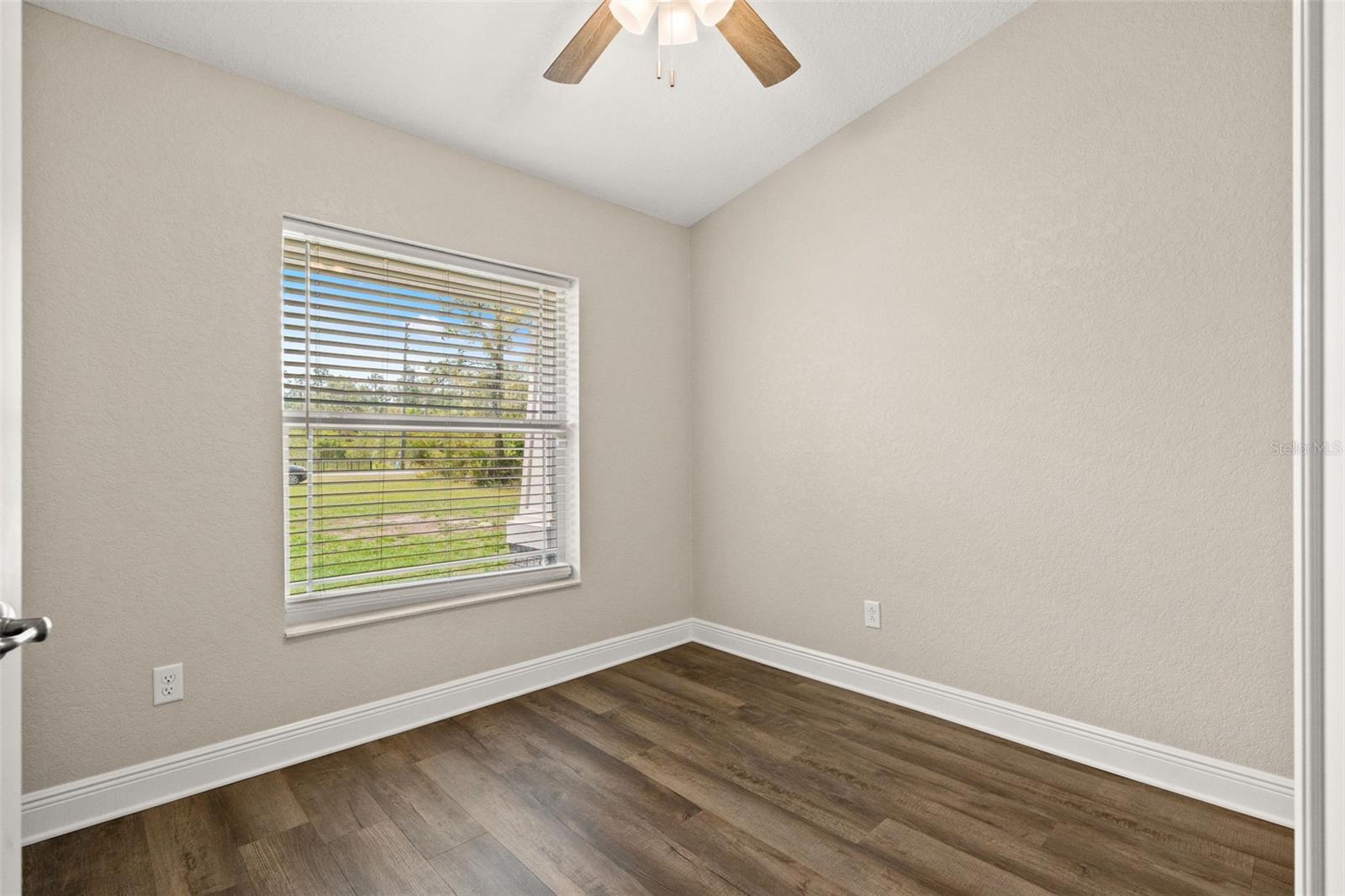 Image 15 of 96 For 11099 Yellow Hammer Road